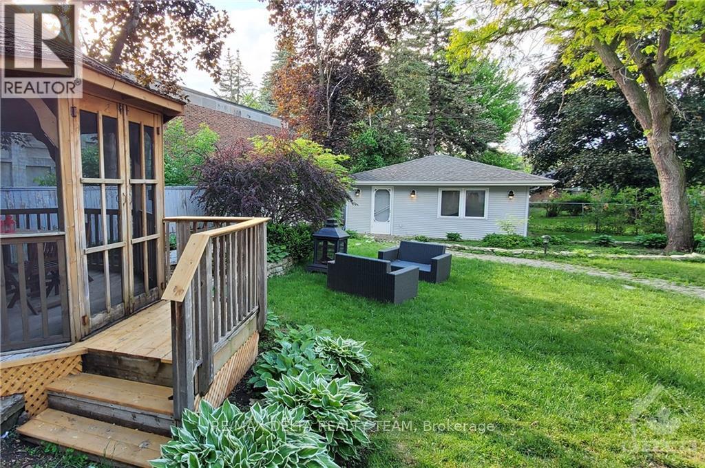 4 Aleutian Road, Ottawa, Ontario  K2H 7C8 - Photo 28 - X12084138