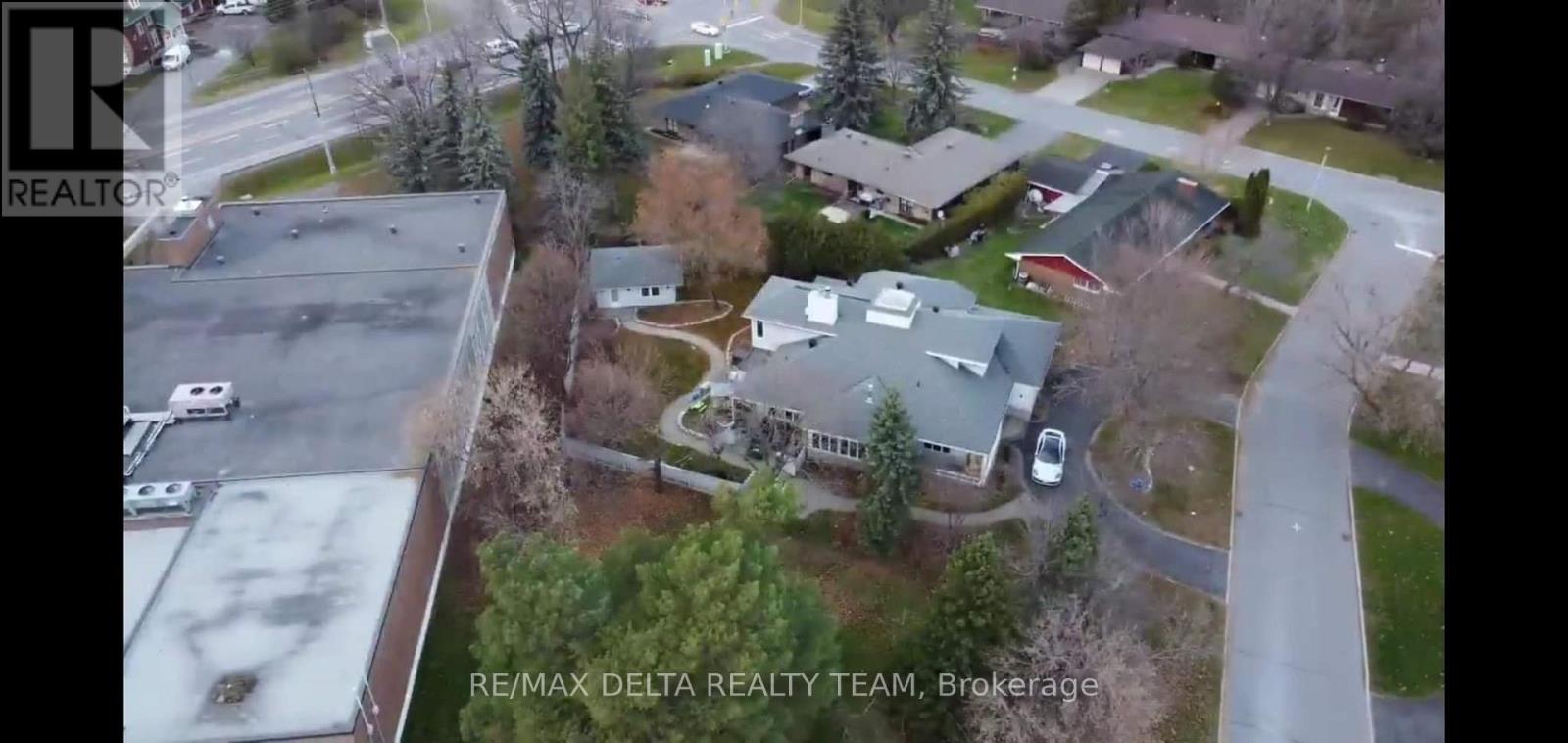 4 Aleutian Road, Ottawa, Ontario  K2H 7C8 - Photo 31 - X12084138
