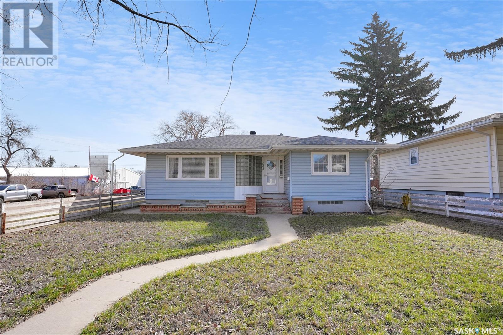 Property at 503 9th AVENUE SW image 1