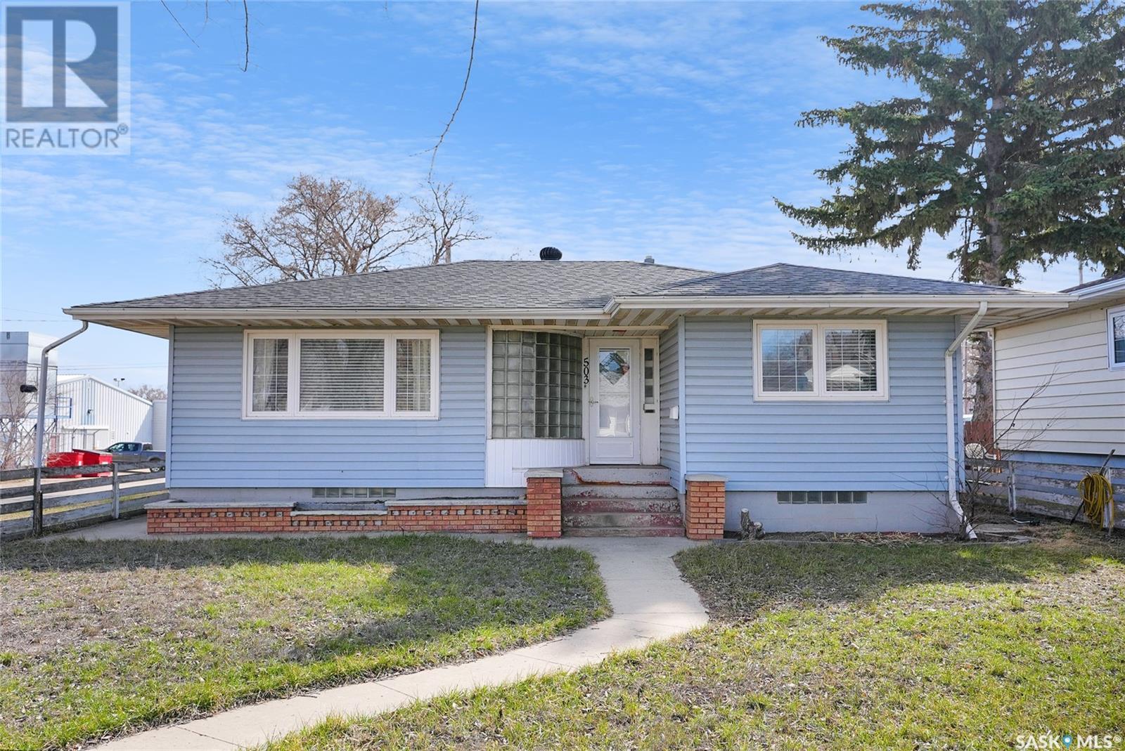 Property at 503 9th AVENUE SW image 4