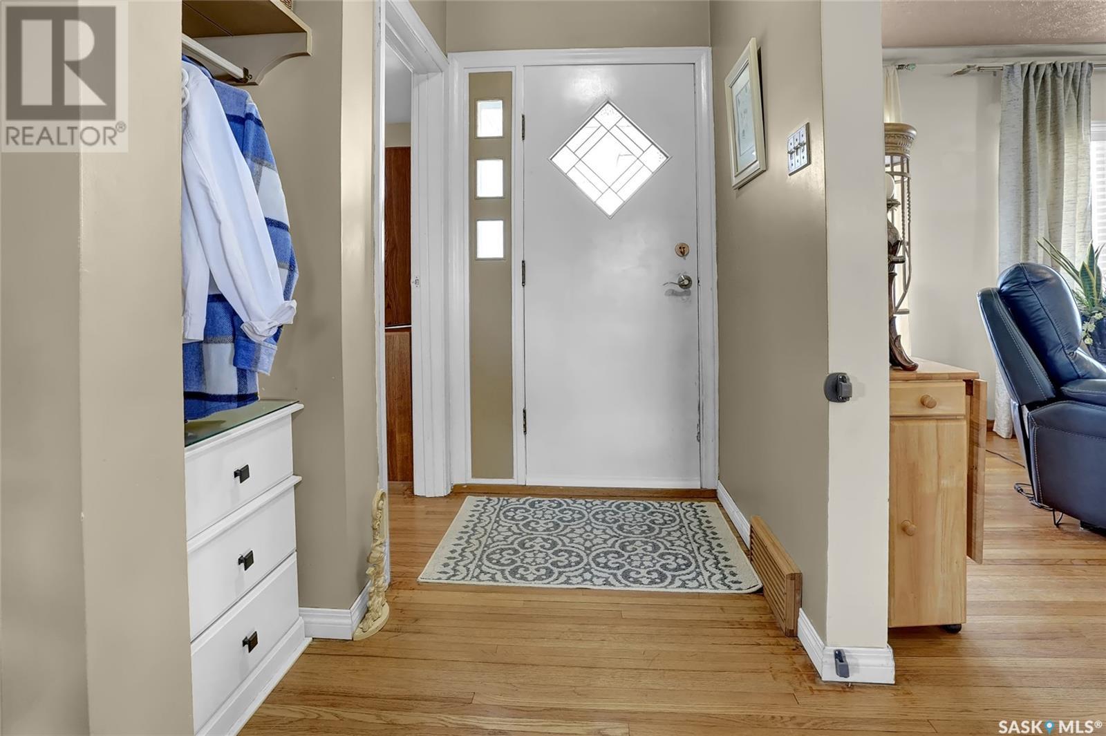 Property at 503 9th AVENUE SW image 5