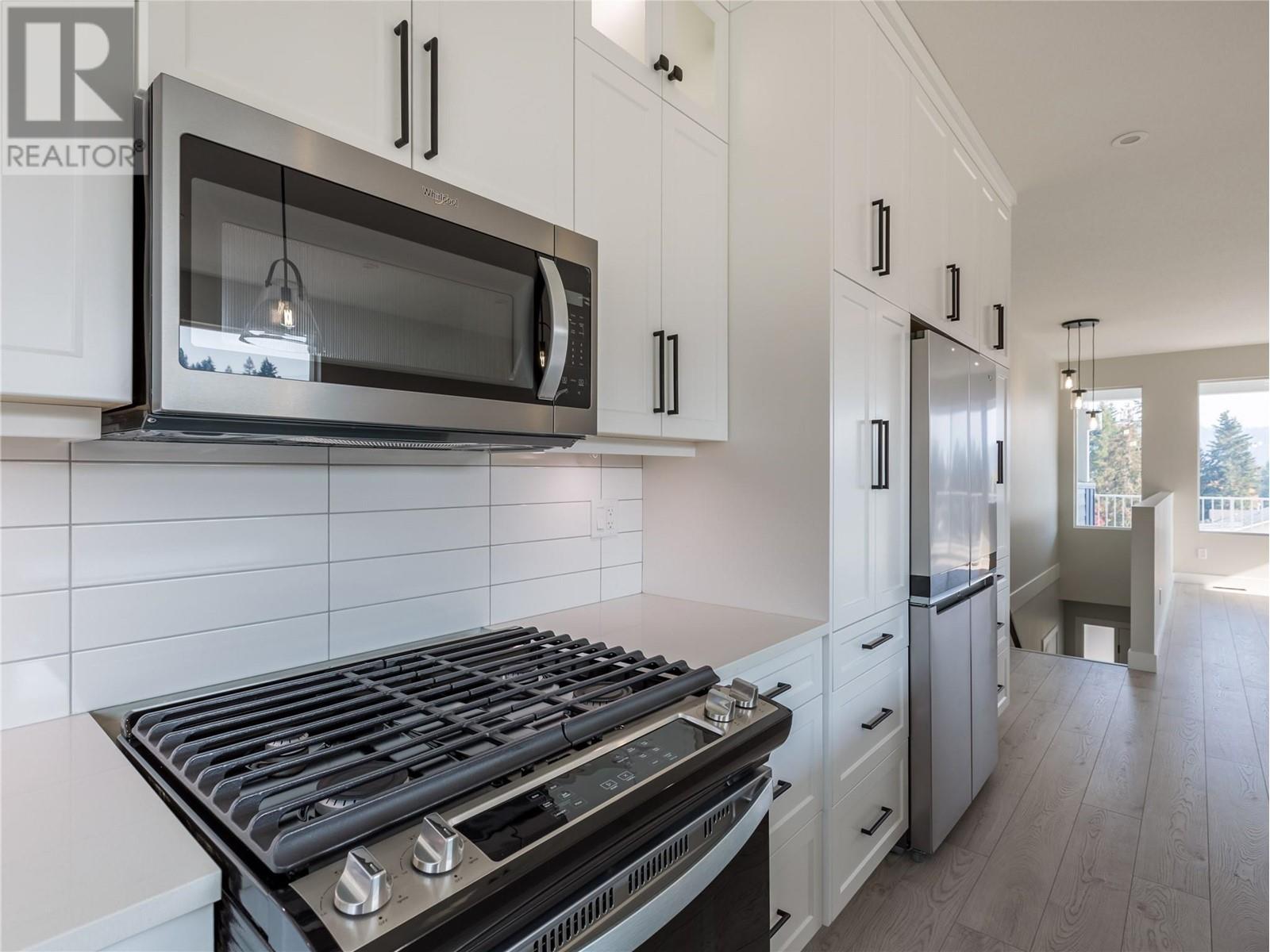 Property at 2708 Cedar Ridge Street image 3