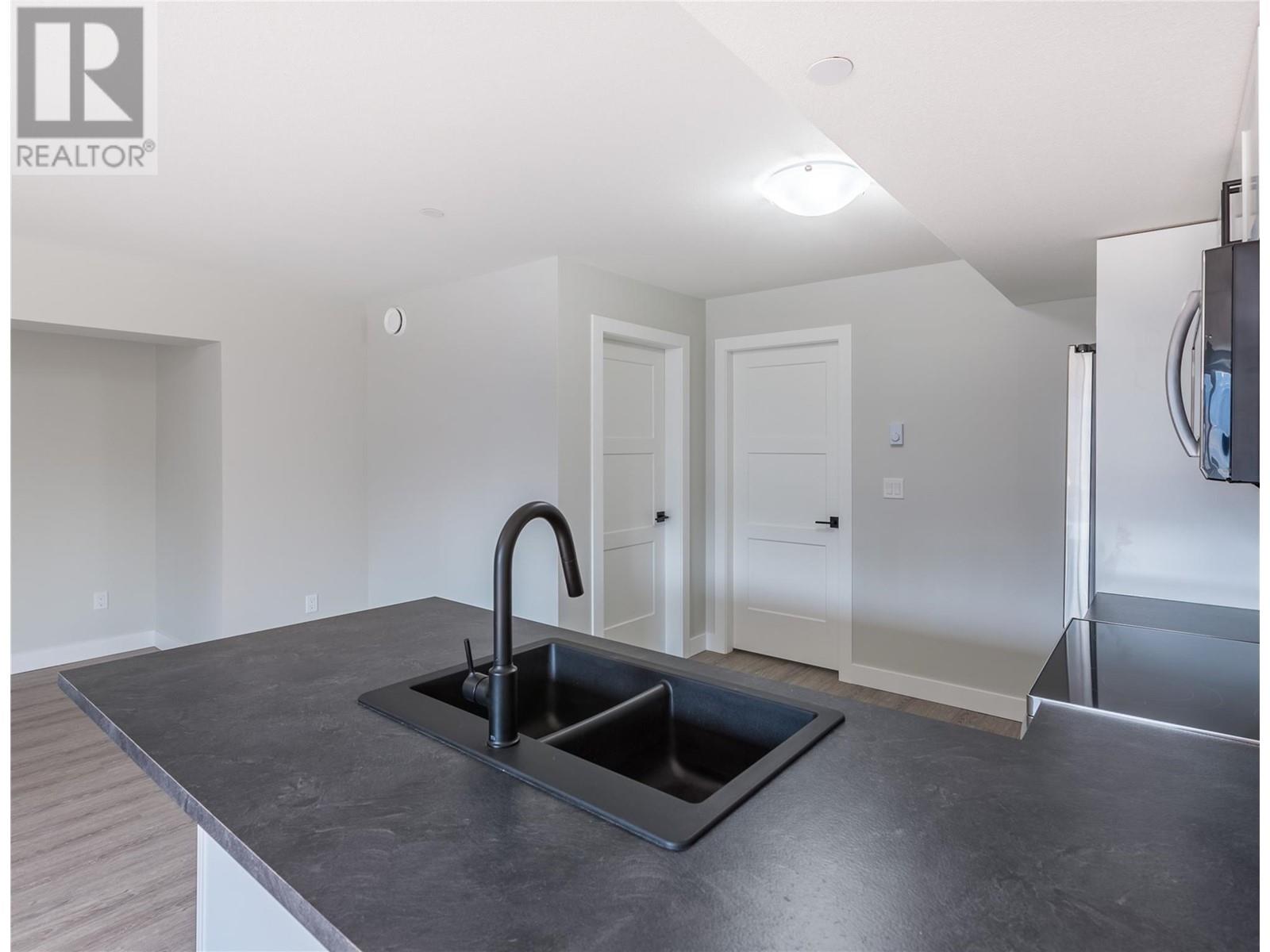 2708 Cedar Ridge Street, Lumby, British Columbia  V0E 2G0 - Photo 40 - 10341589
