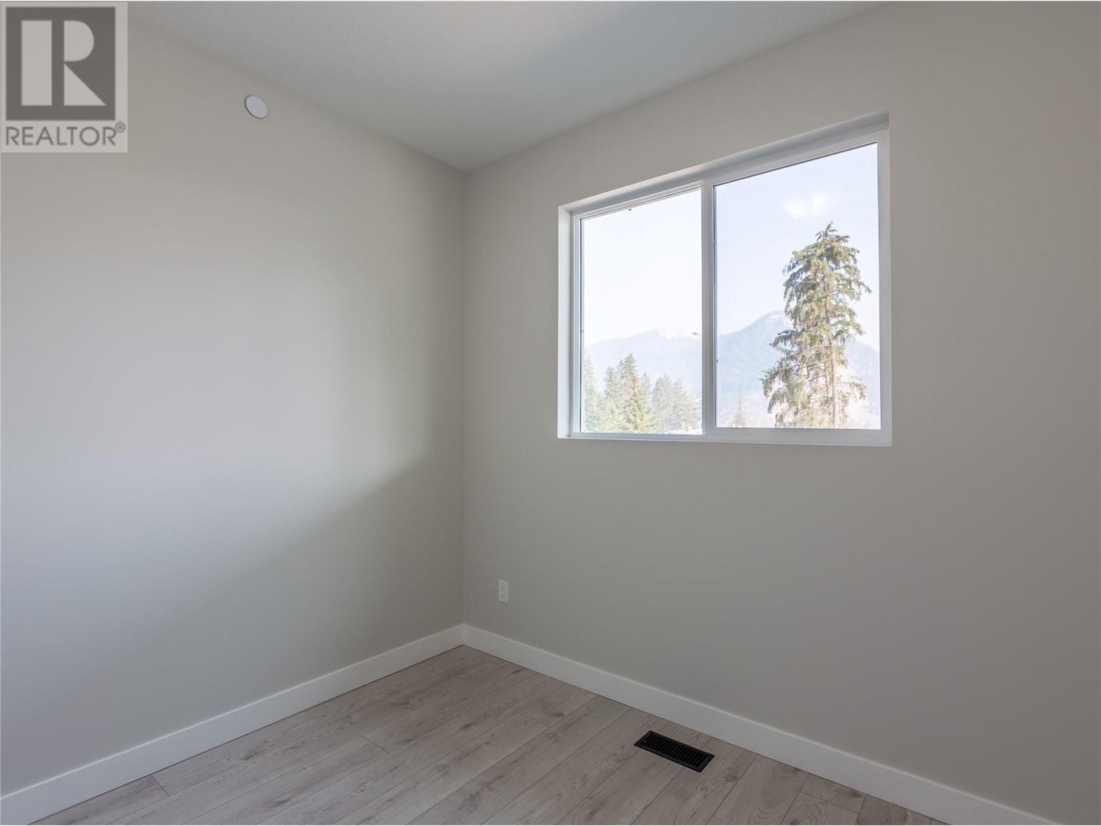 2708 Cedar Ridge Street, Lumby, British Columbia  V0E 2G0 - Photo 32 - 10341589