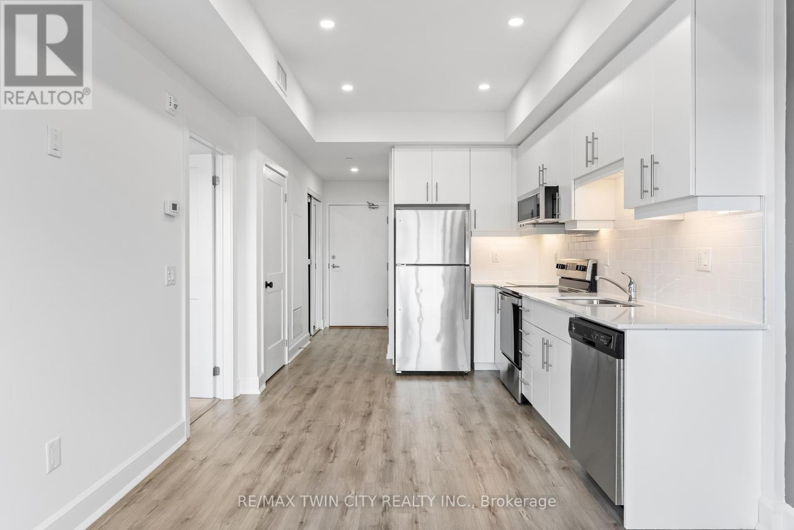 607 - 251 Northfield Drive E, Waterloo, Ontario  N2K 0G9 - Photo 12 - X12098093