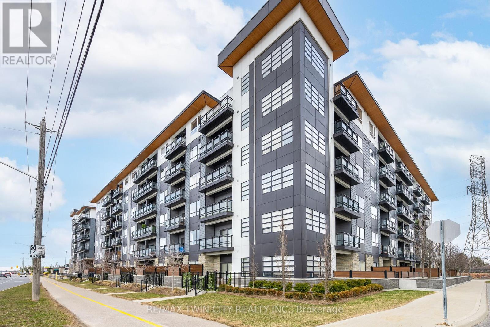 607 - 251 Northfield Drive E, Waterloo, Ontario  N2K 0G9 - Photo 3 - X12098093