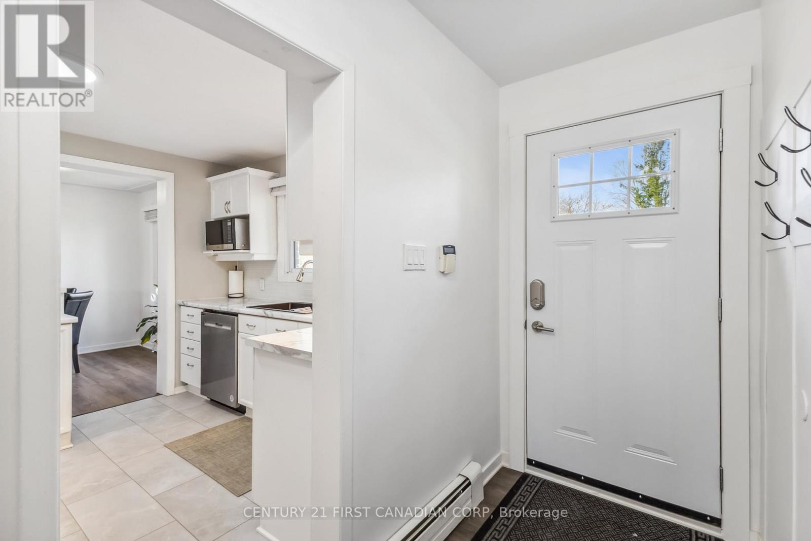 264 Chittick Crescent, Thames Centre, Ontario  N0L 1G3 - Photo 10 - X12098133