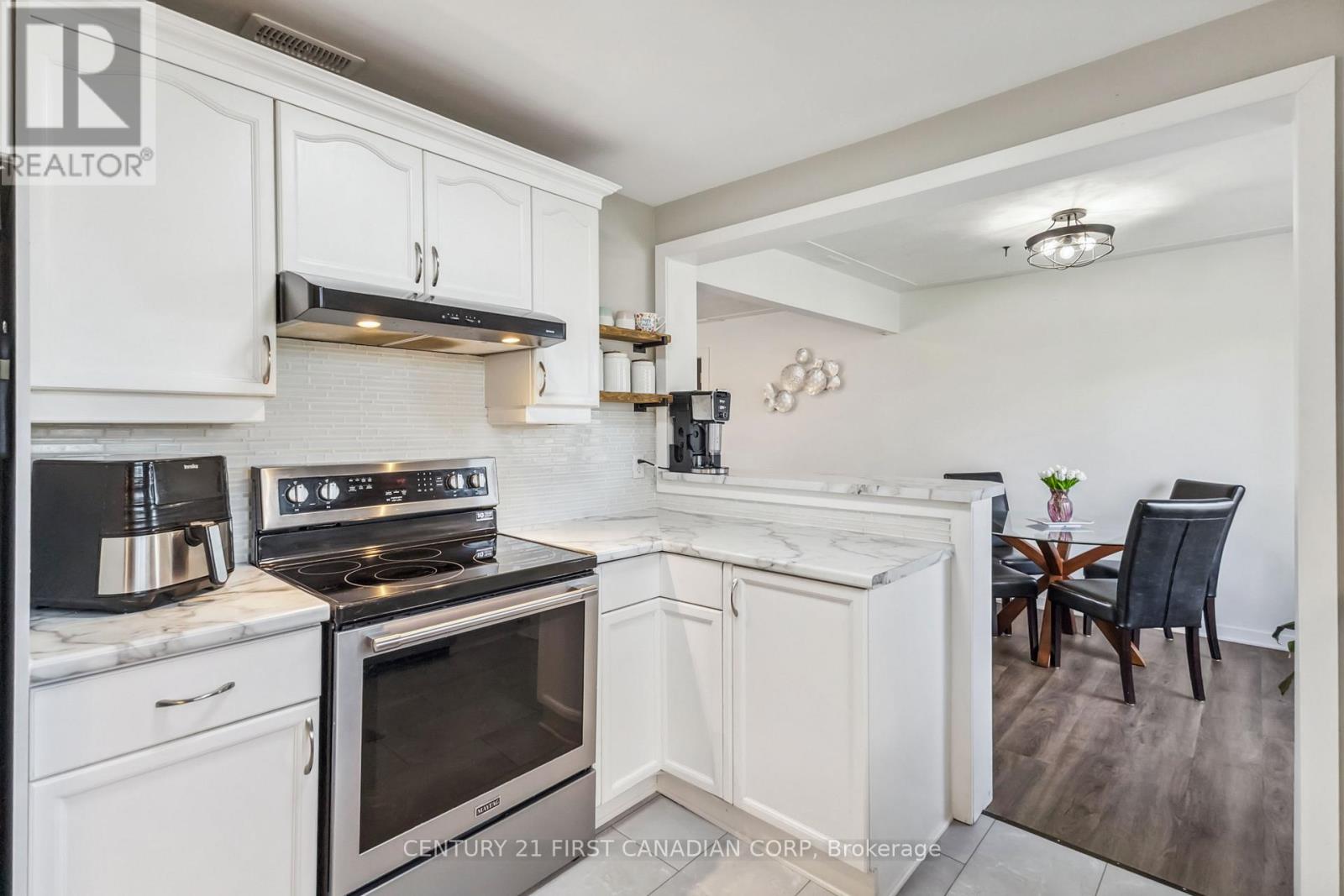 264 Chittick Crescent, Thames Centre, Ontario  N0L 1G3 - Photo 14 - X12098133