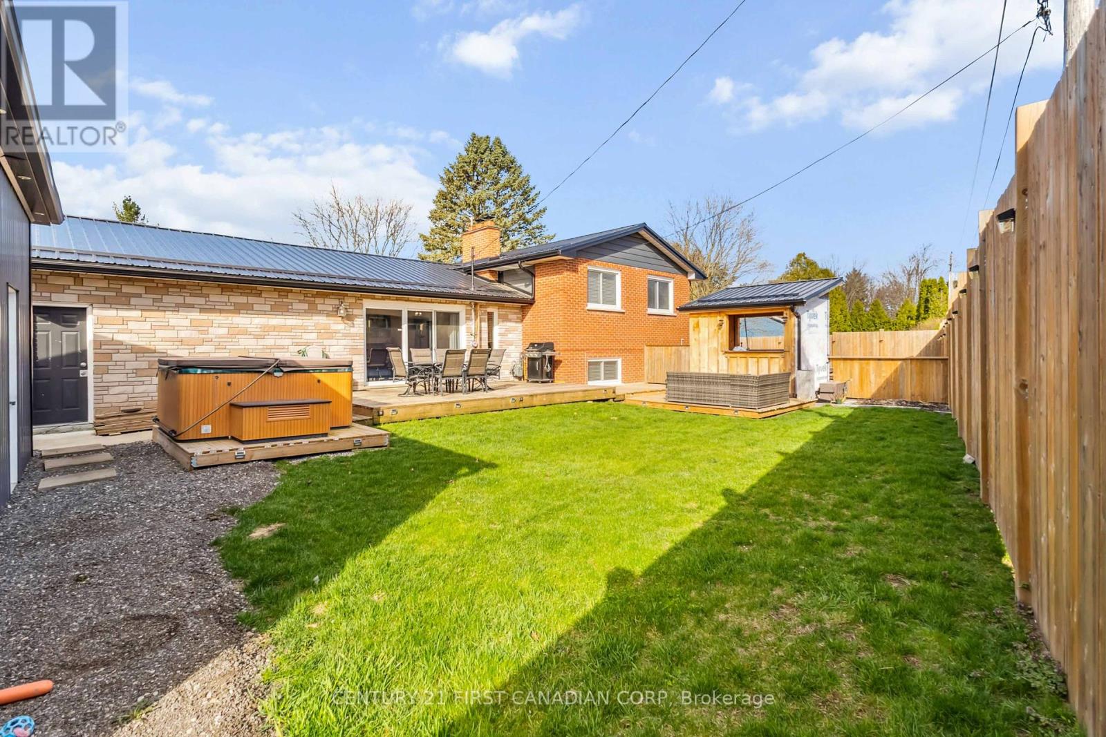 264 Chittick Crescent, Thames Centre, Ontario  N0L 1G3 - Photo 40 - X12098133