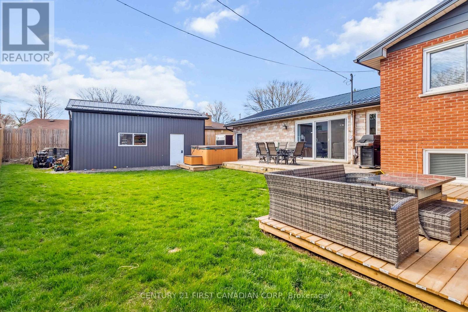 264 Chittick Crescent, Thames Centre, Ontario  N0L 1G3 - Photo 42 - X12098133