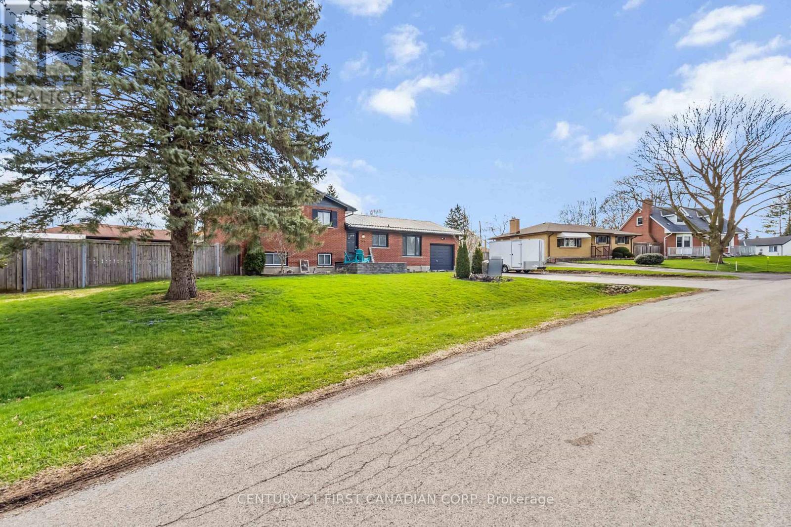 264 Chittick Crescent, Thames Centre, Ontario  N0L 1G3 - Photo 7 - X12098133