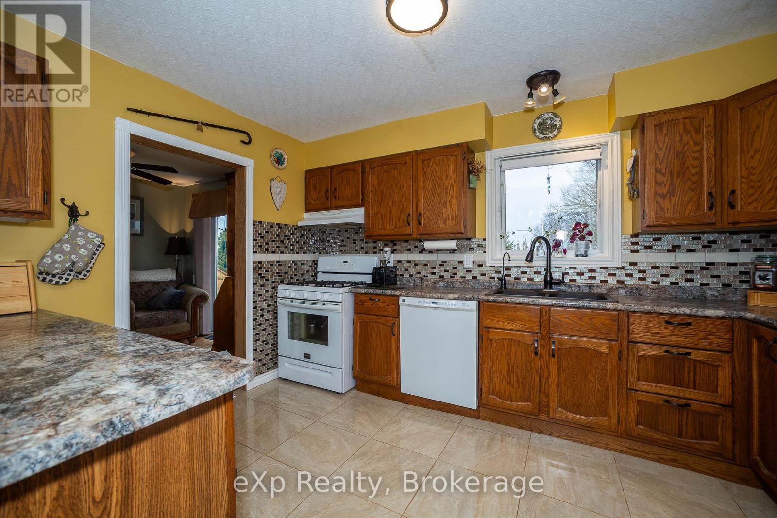 752791 75 Side Road, Southgate, Ontario  N0C 1L0 - Photo 14 - X12098119