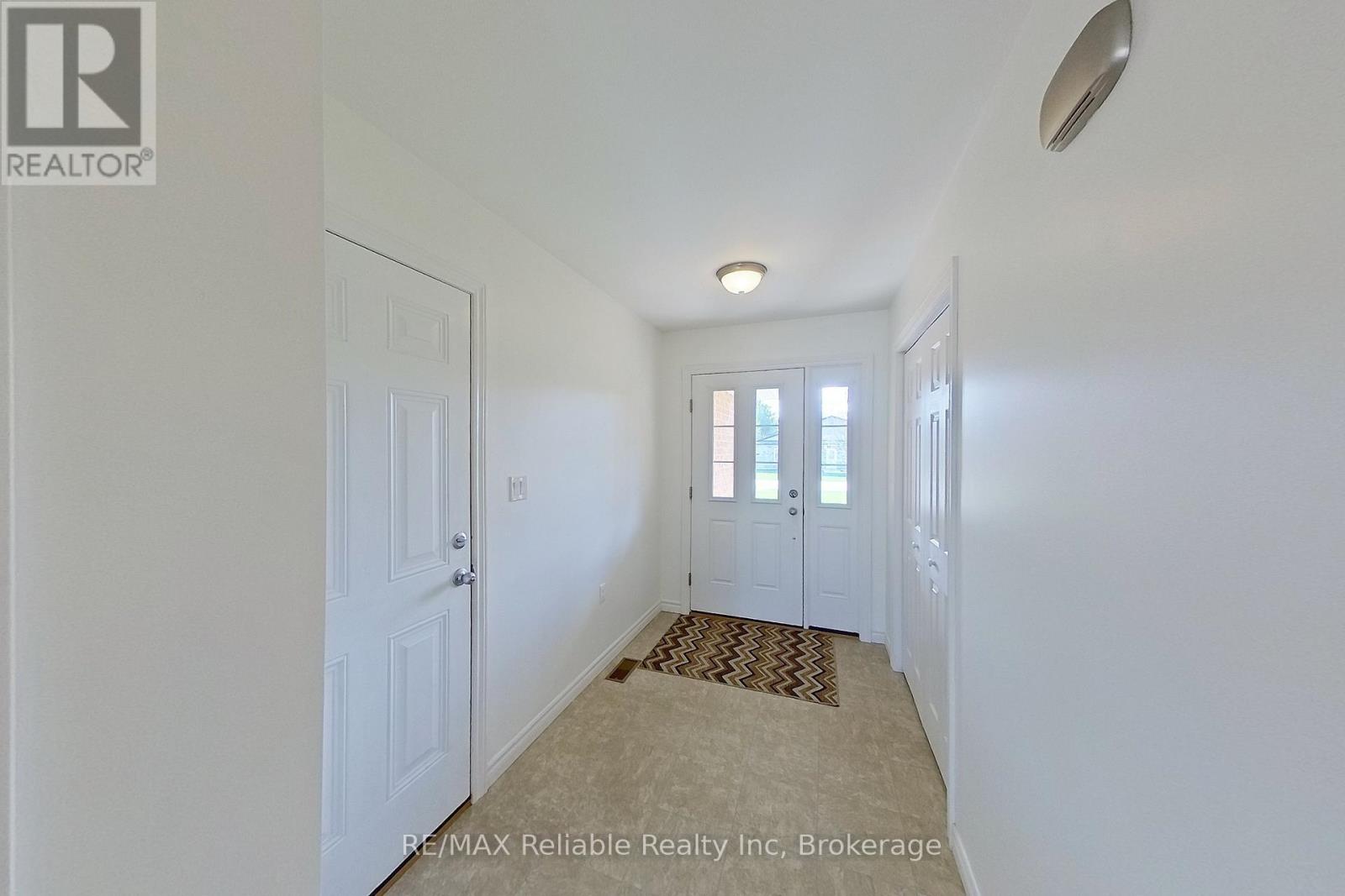 75 Ord Street, Huron East, Ontario  N0K 1W0 - Photo 5 - X12098140