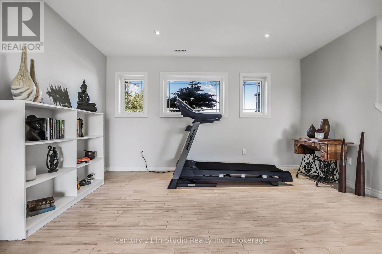 202 Meredith Way, Chatsworth, Ontario  N0H 1G0 - Photo 42 - X12098166