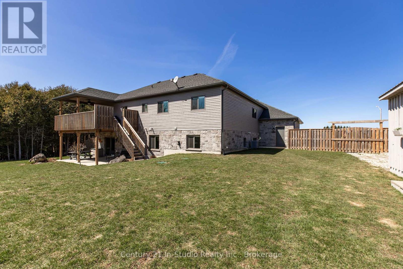 202 Meredith Way, Chatsworth, Ontario  N0H 1G0 - Photo 5 - X12098166