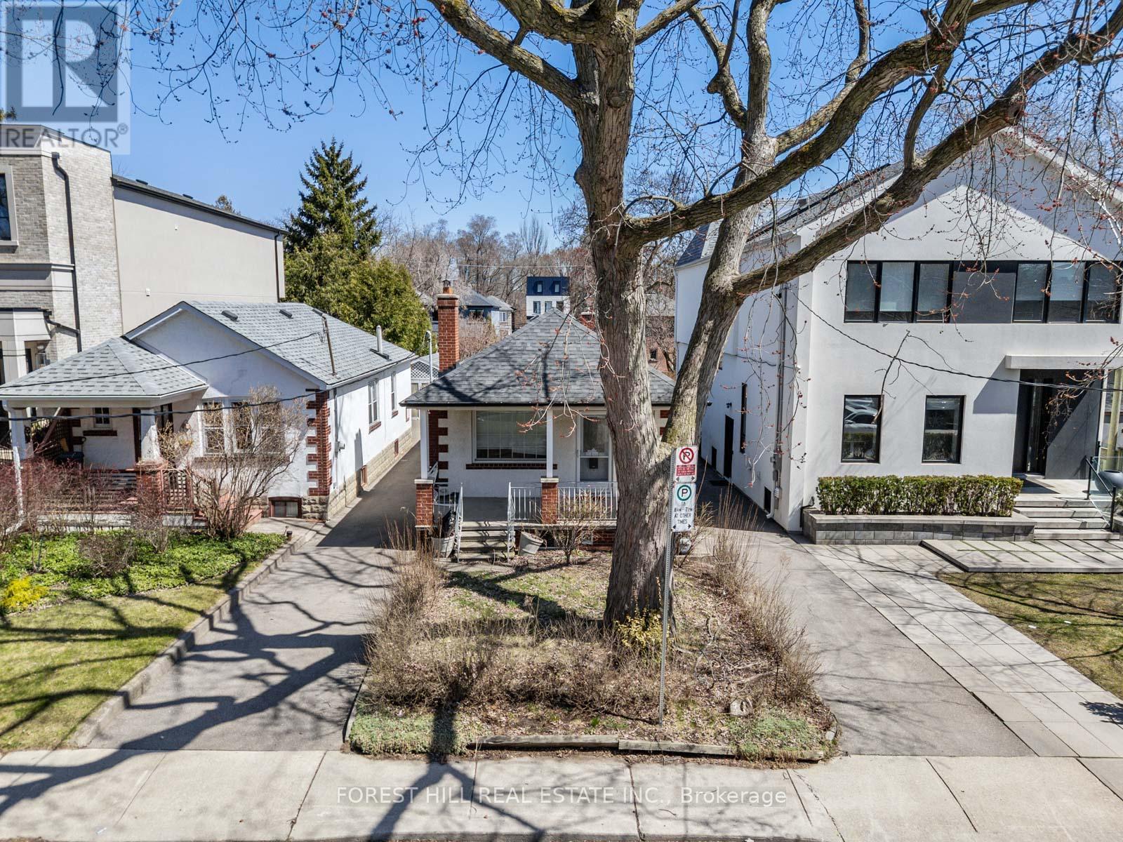547 Atlas Avenue, Toronto, Ontario  M6C 3R5 - Photo 14 - C12098156
