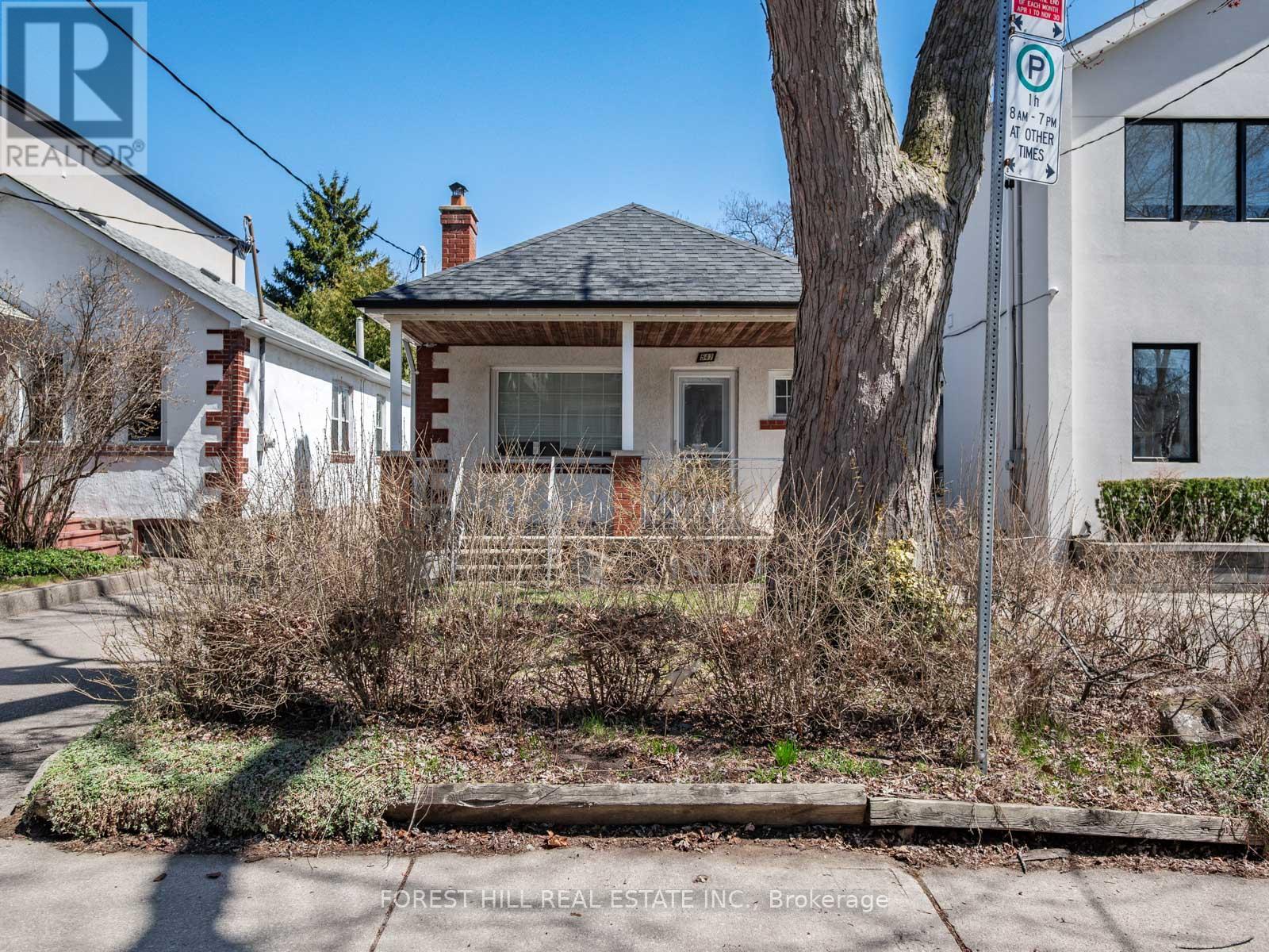 547 Atlas Avenue, Toronto, Ontario  M6C 3R5 - Photo 4 - C12098156