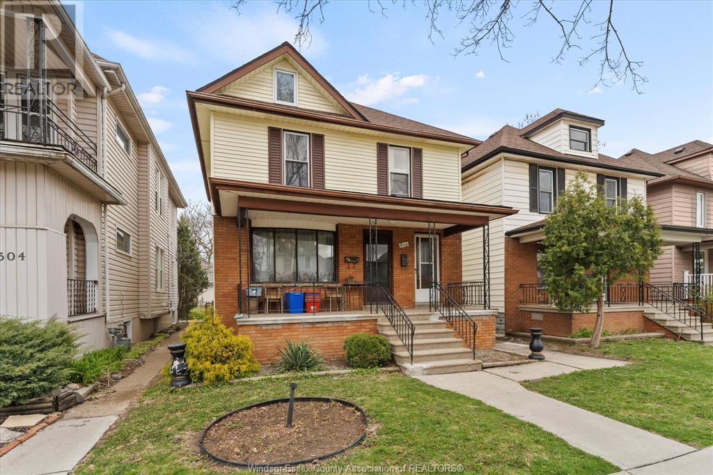 Property at 516 Gladstone AVENUE image 3