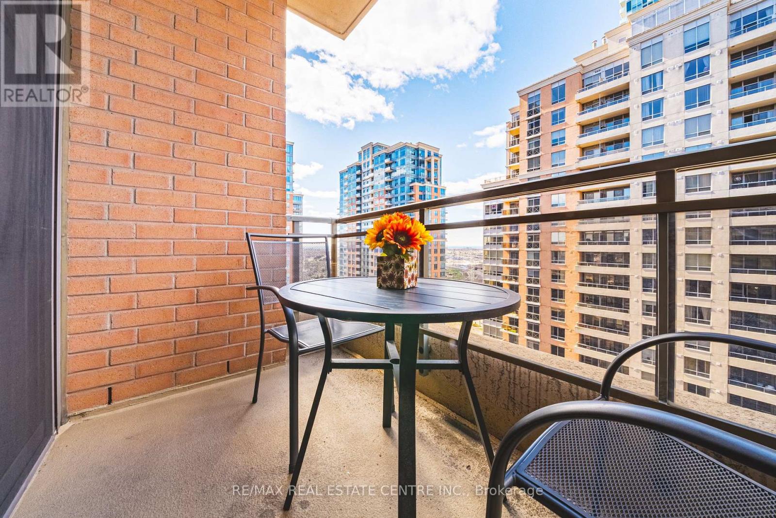 1811 - 5229 Dundas Street W, Toronto, Ontario  M9B 6L9 - Photo 23 - W12098103