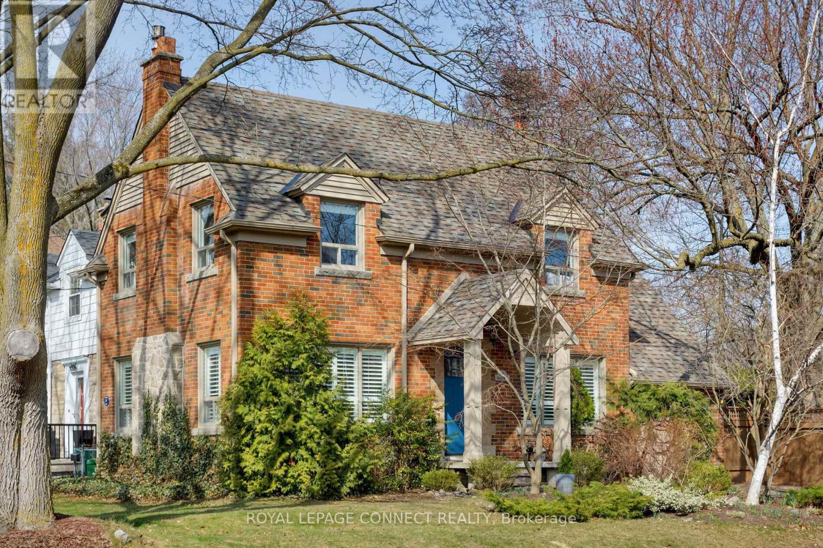 Property at 32 WINSTON GROVE image 1