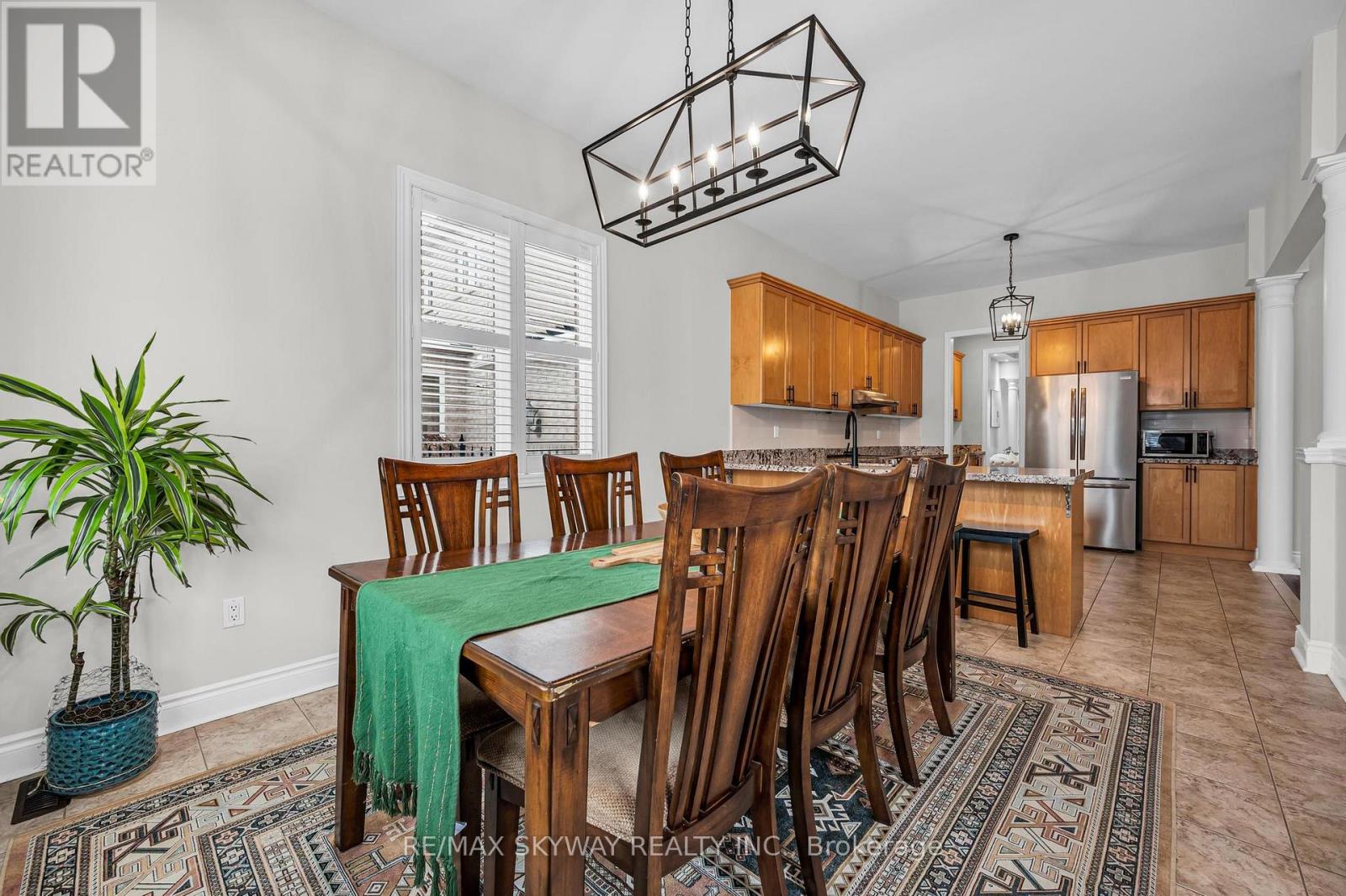 9 Louvre Circle N, Brampton, Ontario  L6P 1W2 - Photo 15 - W12098175