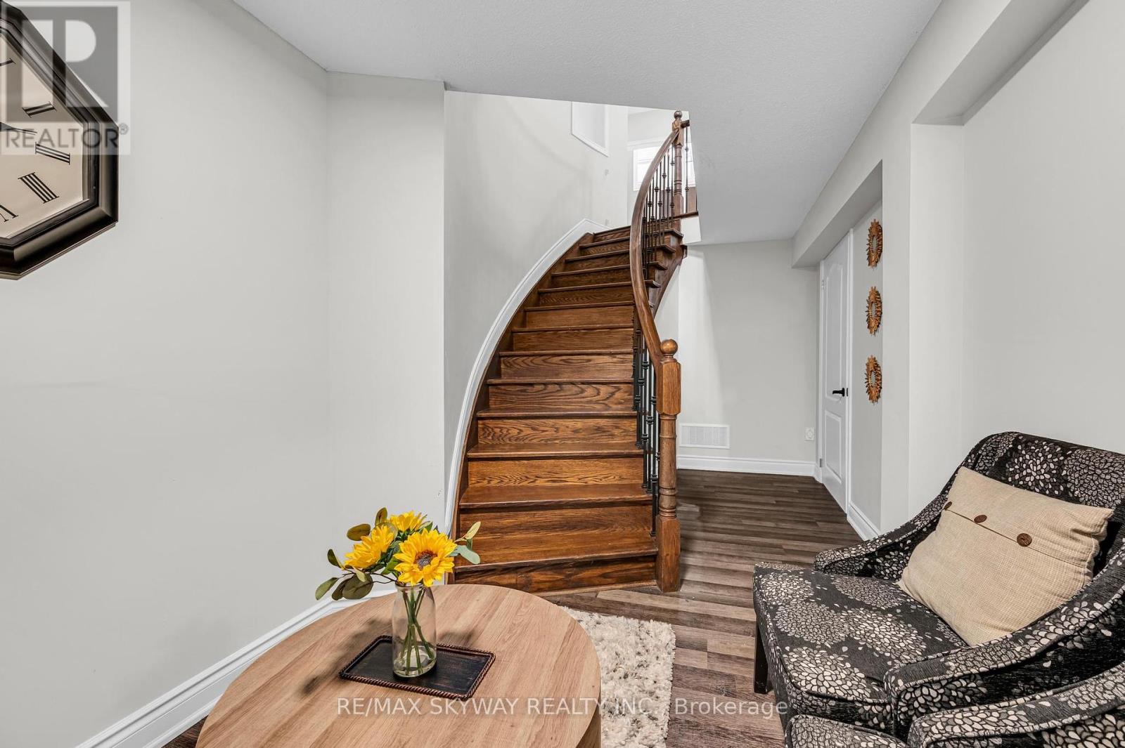 9 Louvre Circle N, Brampton, Ontario  L6P 1W2 - Photo 28 - W12098175