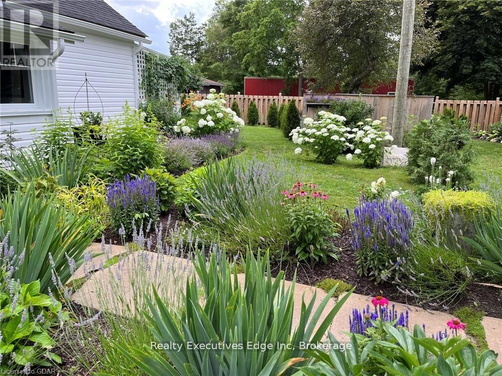 106 Bruce Street S, West Grey, Ontario  N0G 1R0 - Photo 40 - X12080127