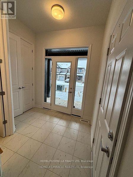 239 Beaugency Street, Ottawa, Ontario  K1W 0T2 - Photo 3 - X12098111