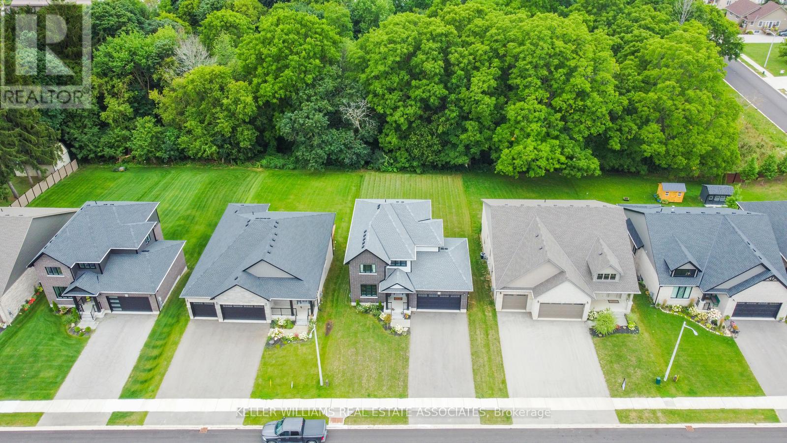 150 Eccles Avenue, West Grey, Ontario  N0G 1R0 - Photo 37 - X12098184