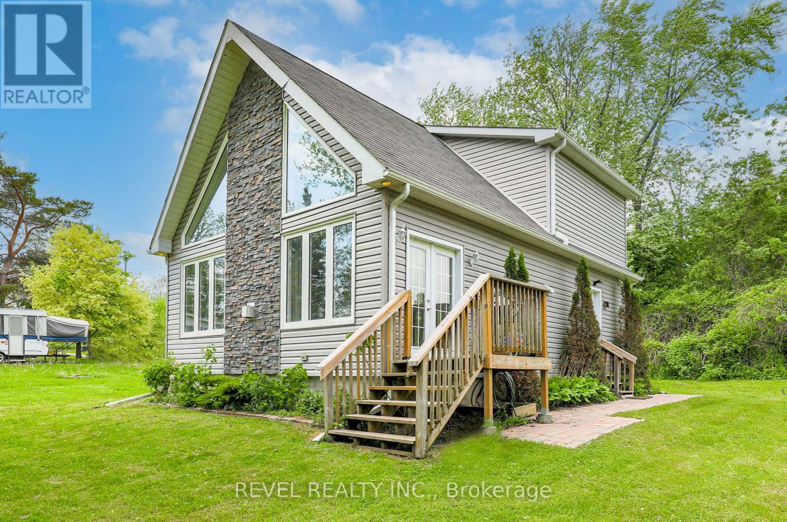 Property at 128 WAKEFORD ROAD image 2