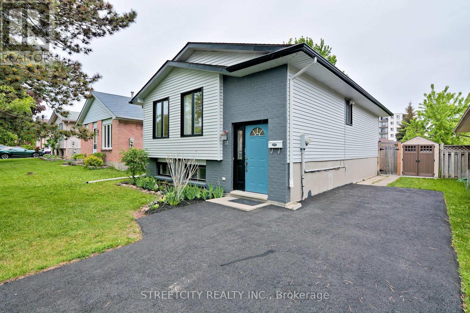 Property at 22 ERICA CRESCENT S image 2