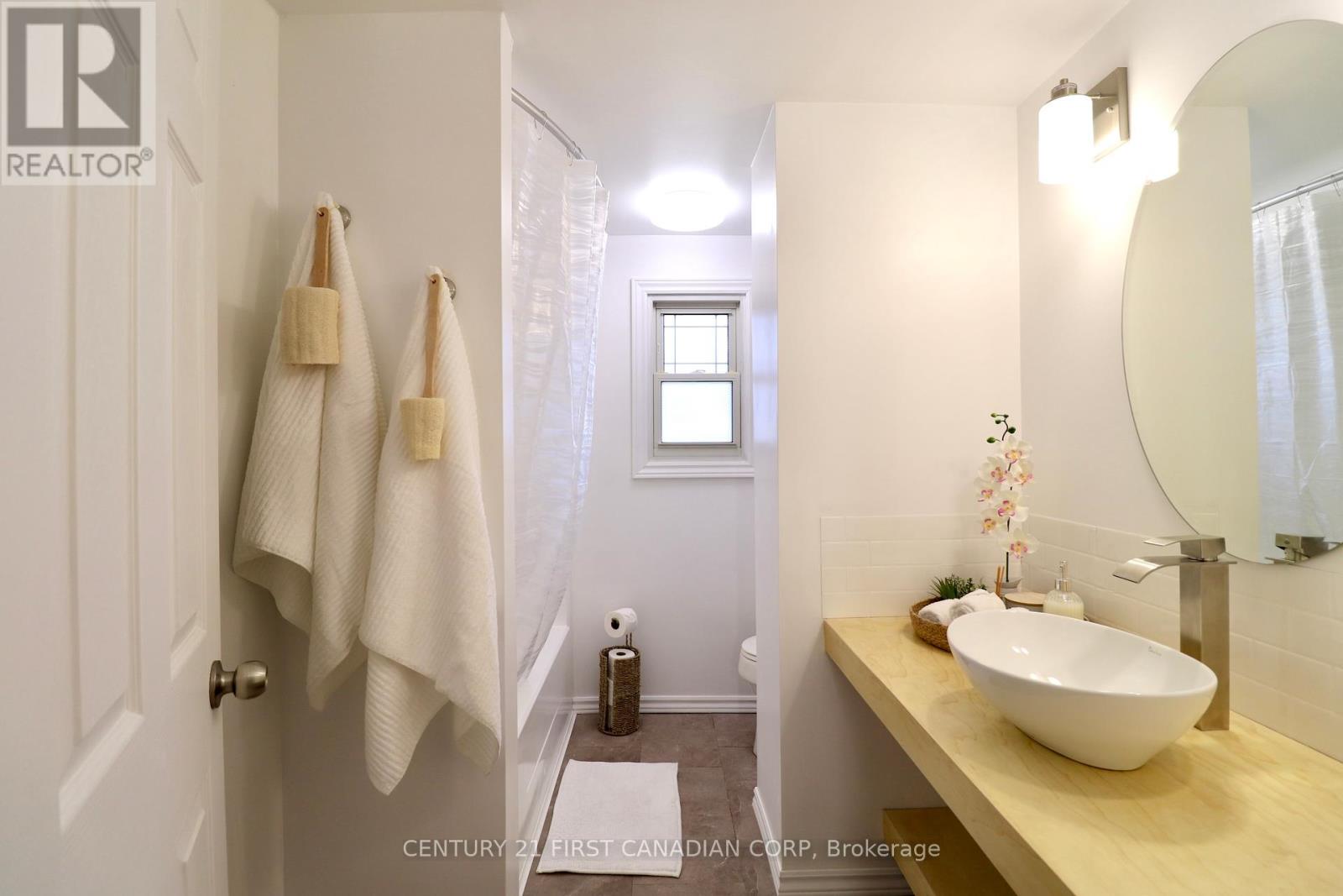 82 - 3100 Dorchester Road, Thames Centre, Ontario  N0L 1G5 - Photo 17 - X12098349