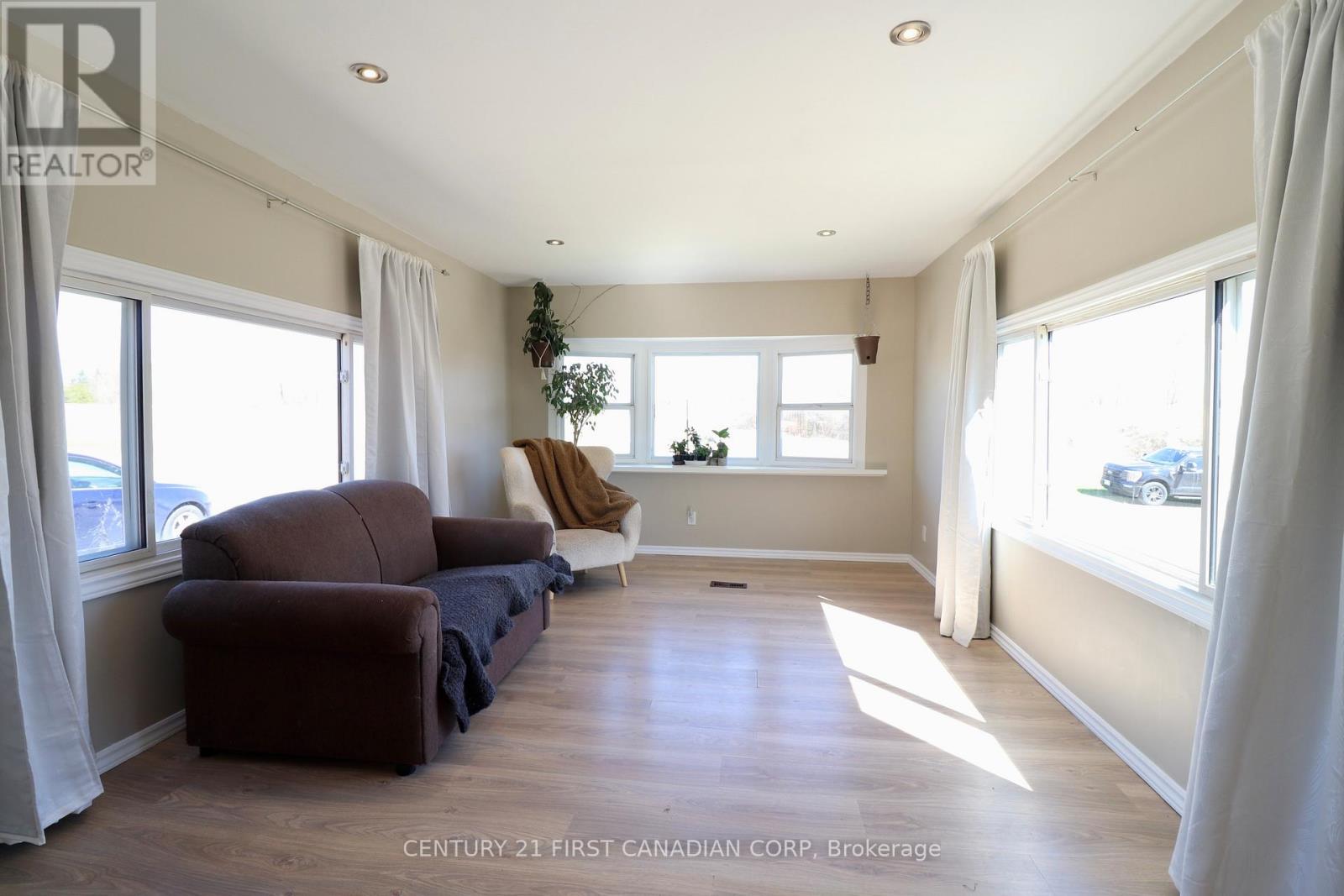 82 - 3100 Dorchester Road, Thames Centre, Ontario  N0L 1G5 - Photo 8 - X12098349