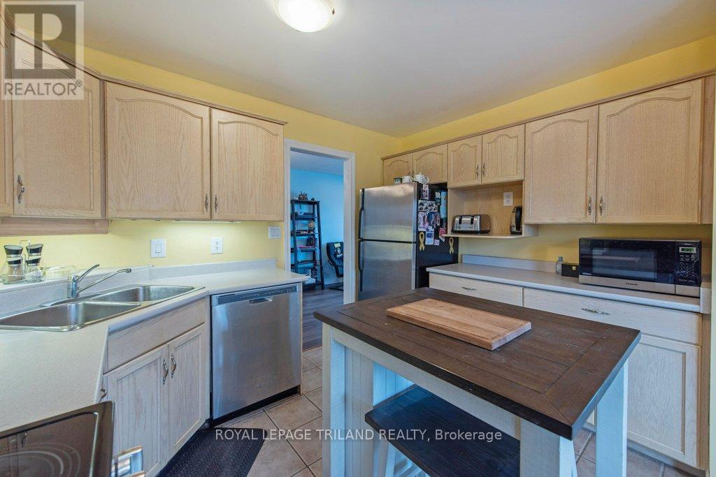 7 Golding Place, St. Thomas, Ontario  N5R 6B6 - Photo 14 - X12098365