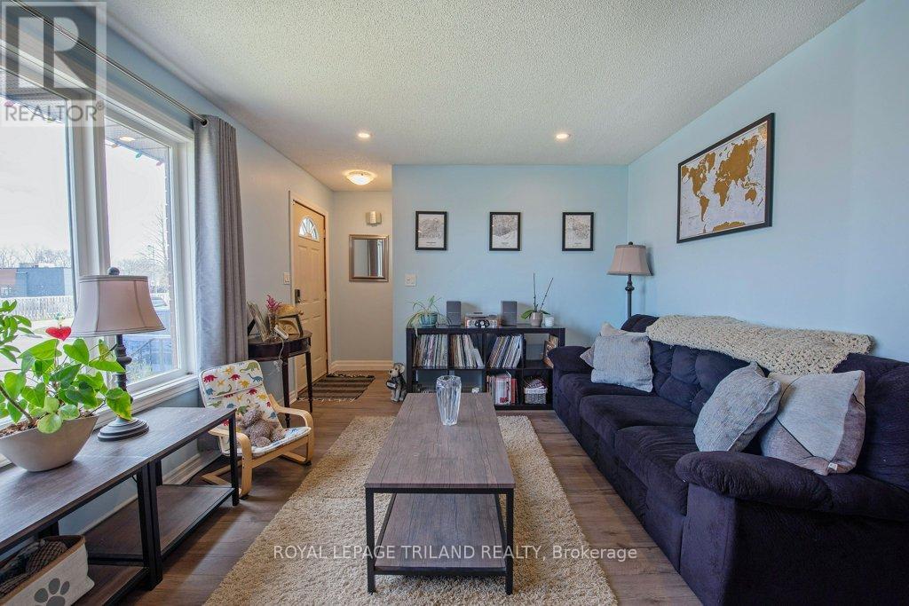 7 Golding Place, St. Thomas, Ontario  N5R 6B6 - Photo 6 - X12098365