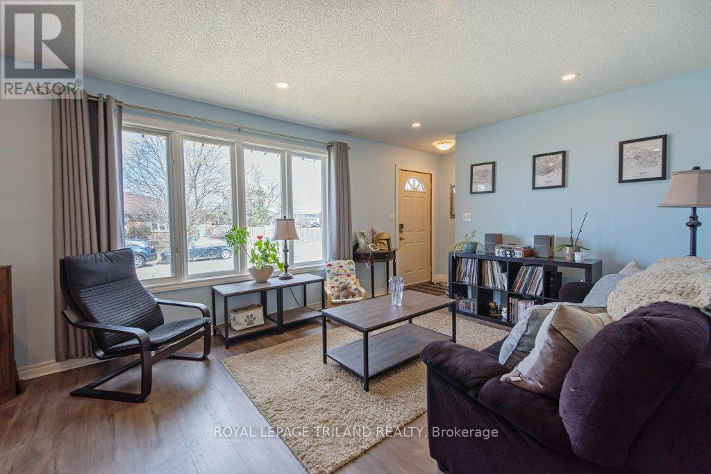 7 Golding Place, St. Thomas, Ontario  N5R 6B6 - Photo 7 - X12098365