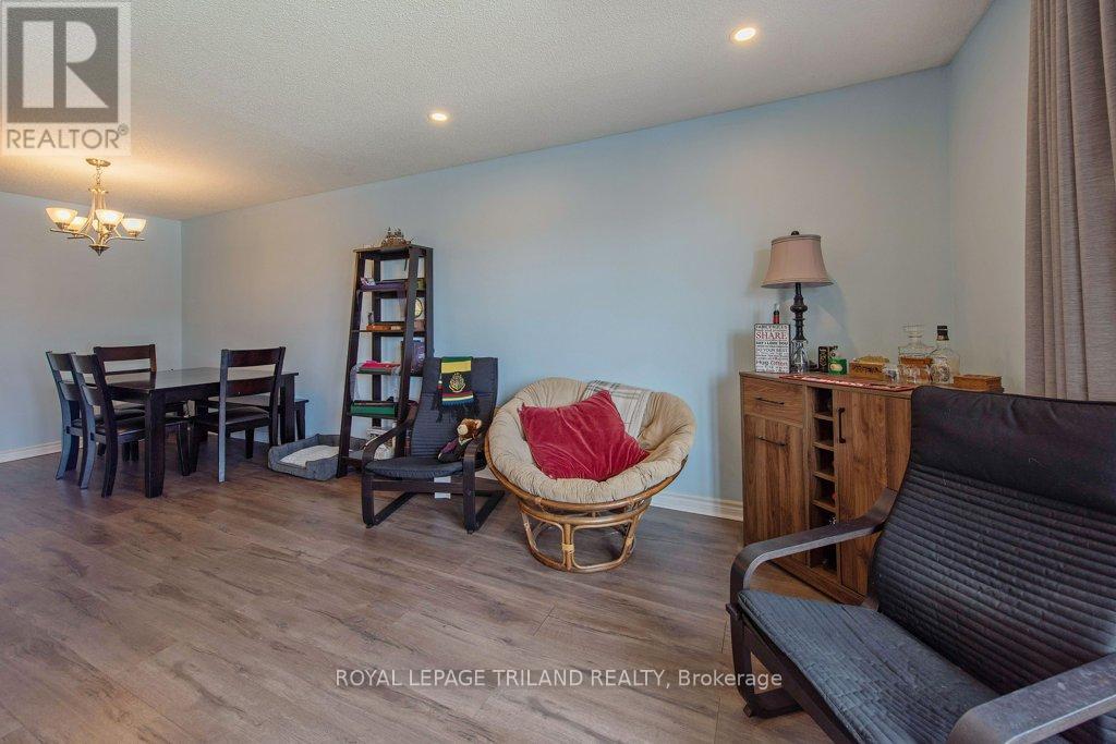 7 Golding Place, St. Thomas, Ontario  N5R 6B6 - Photo 9 - X12098365