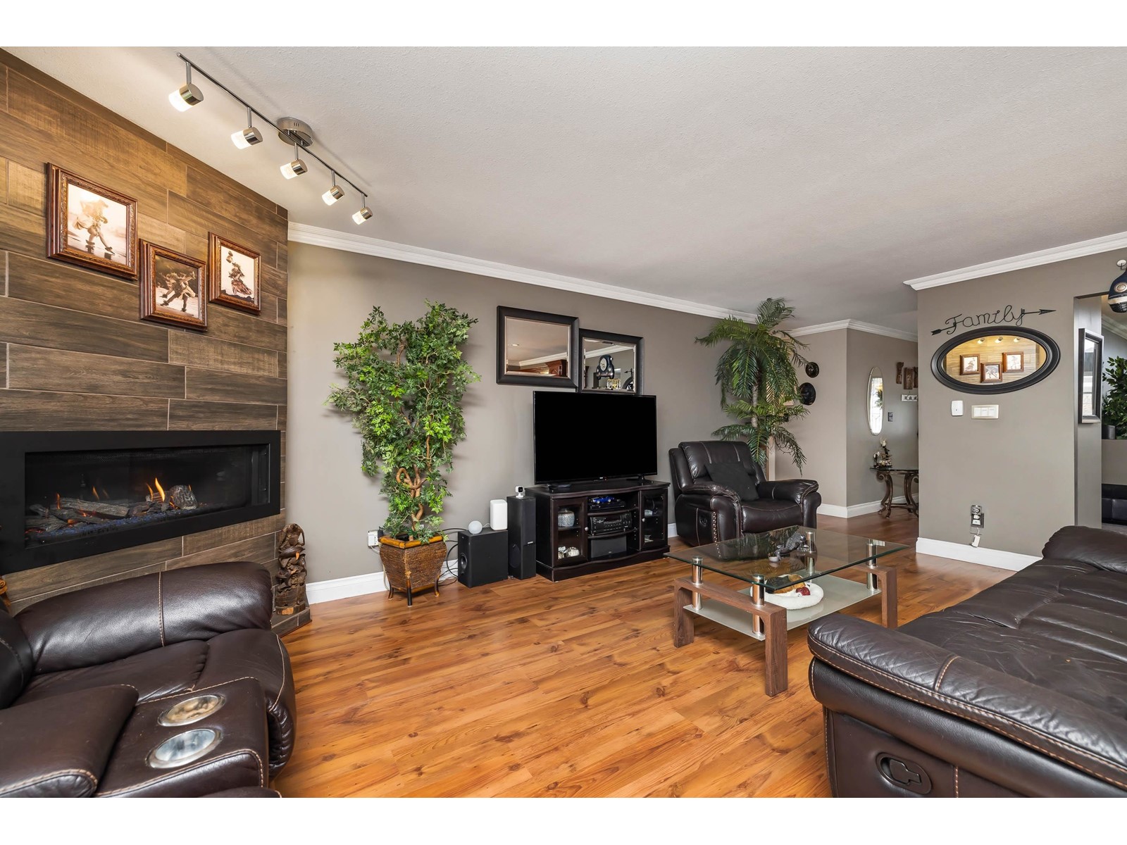 32236 Rogers Avenue, Abbotsford, British Columbia  V2T 5B6 - Photo 13 - R2976143