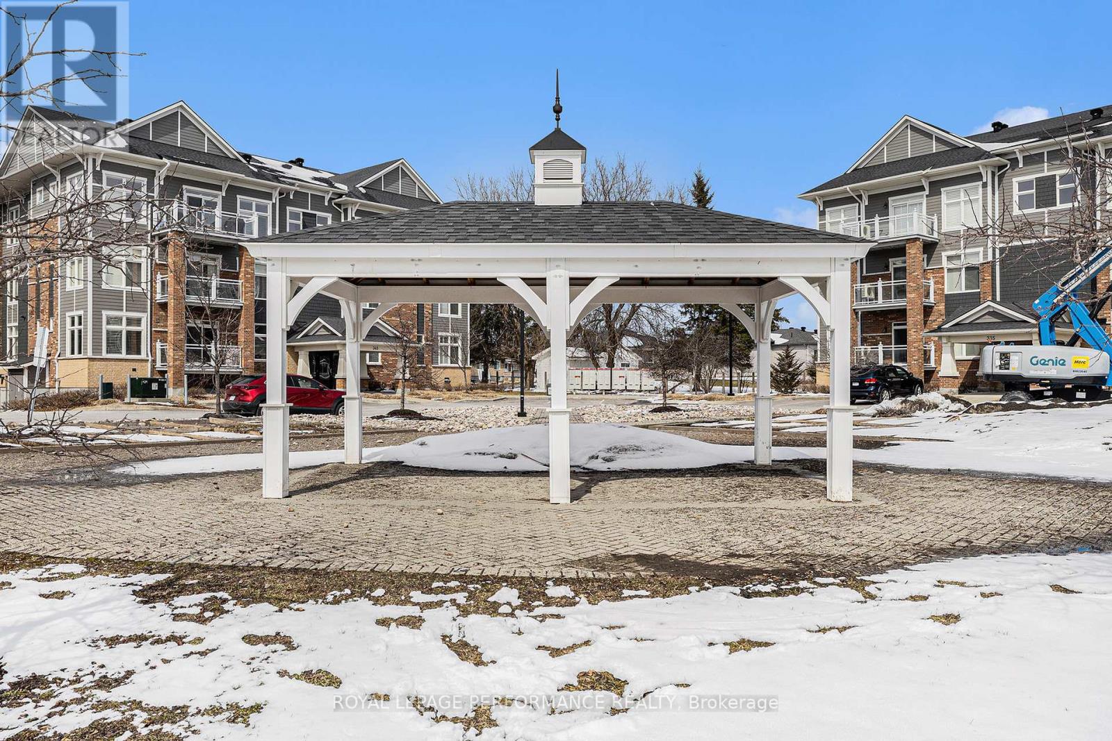 203 - 315 Elizabeth Cosgrove Private, Ottawa, Ontario  K1W 0K6 - Photo 32 - X12098294