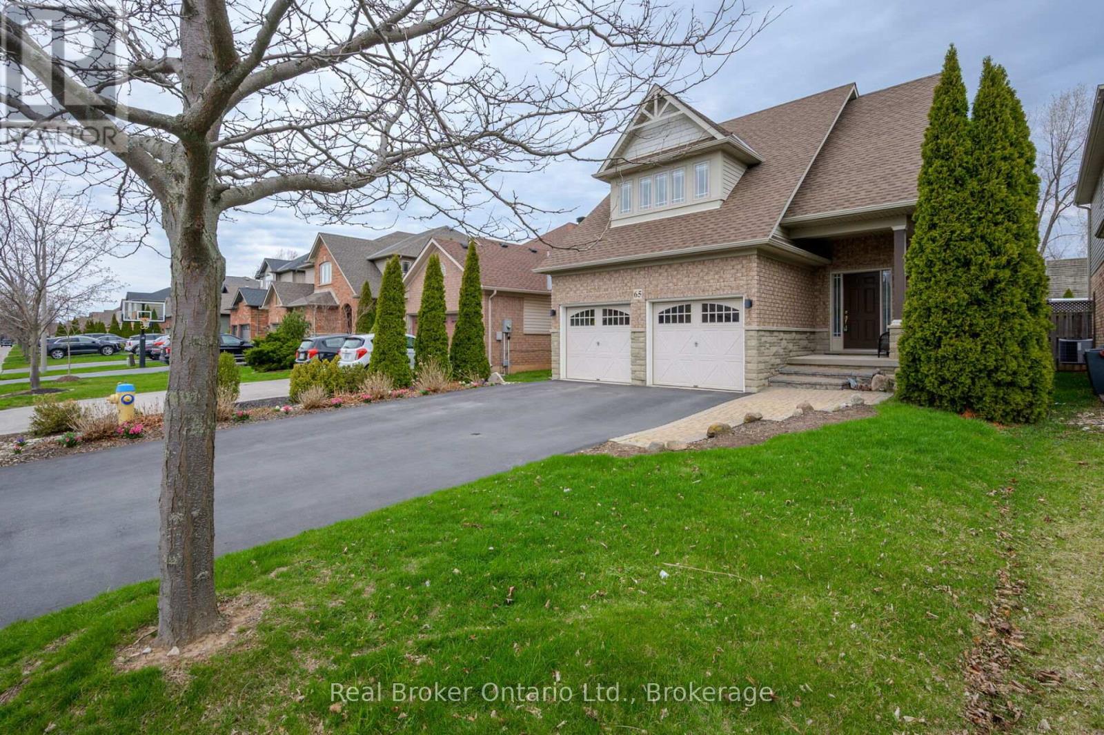 Property at 65 PLUM TREE LANE image 3