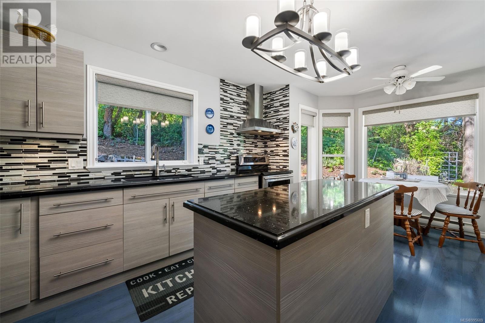 912 Gade Rd, Langford, British Columbia  V9B 4Z6 - Photo 15 - 995689
