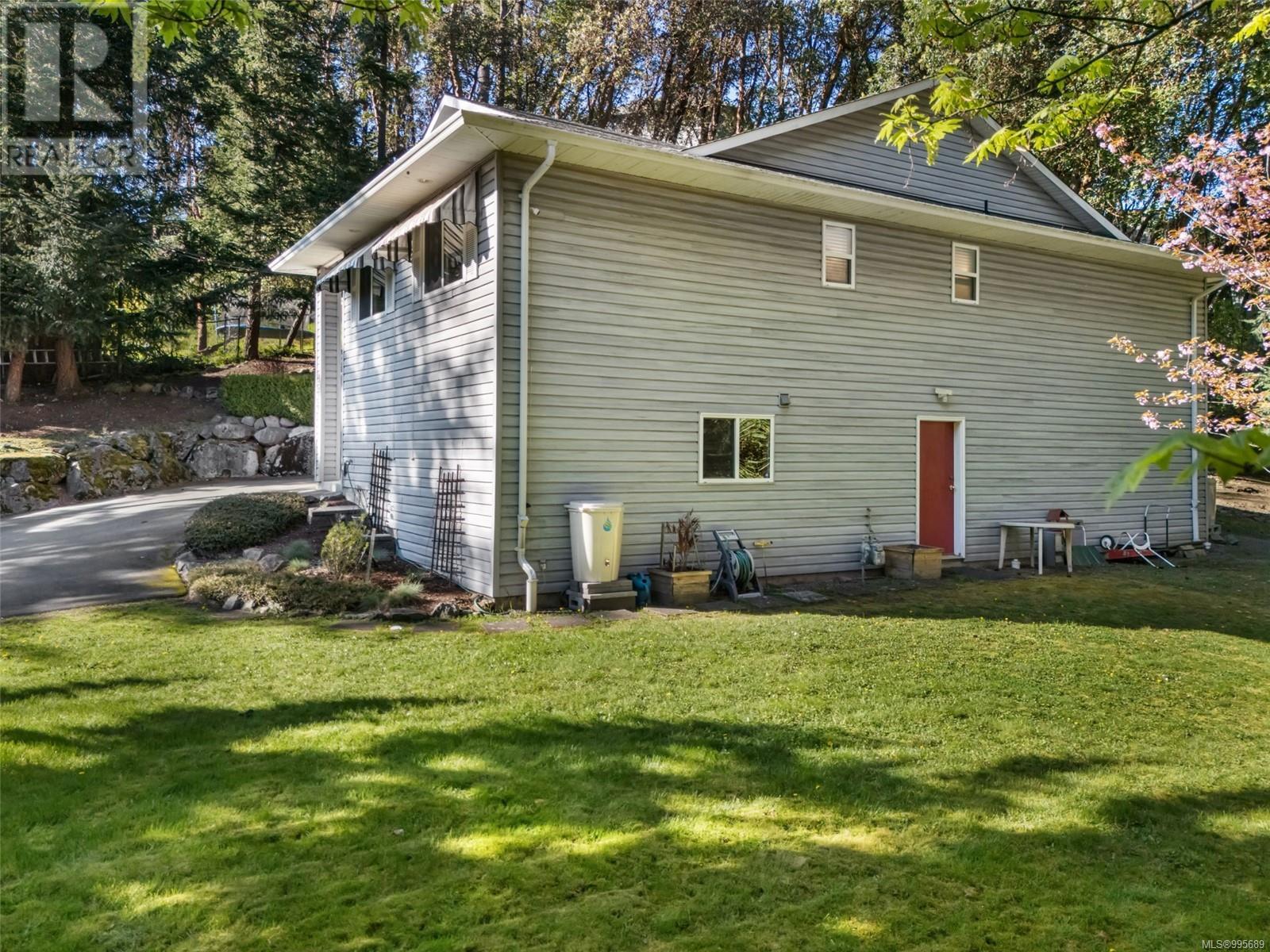 Property at 912 Gade Rd image 4