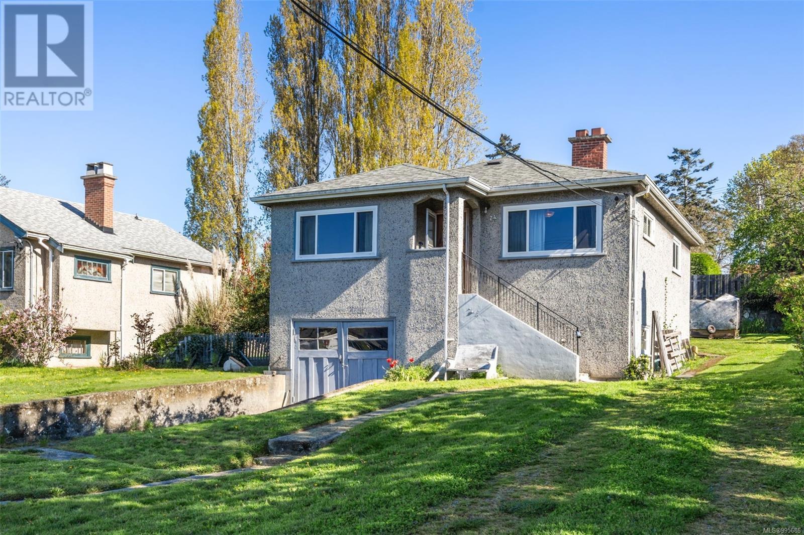Property at 74 Crease Ave image 3