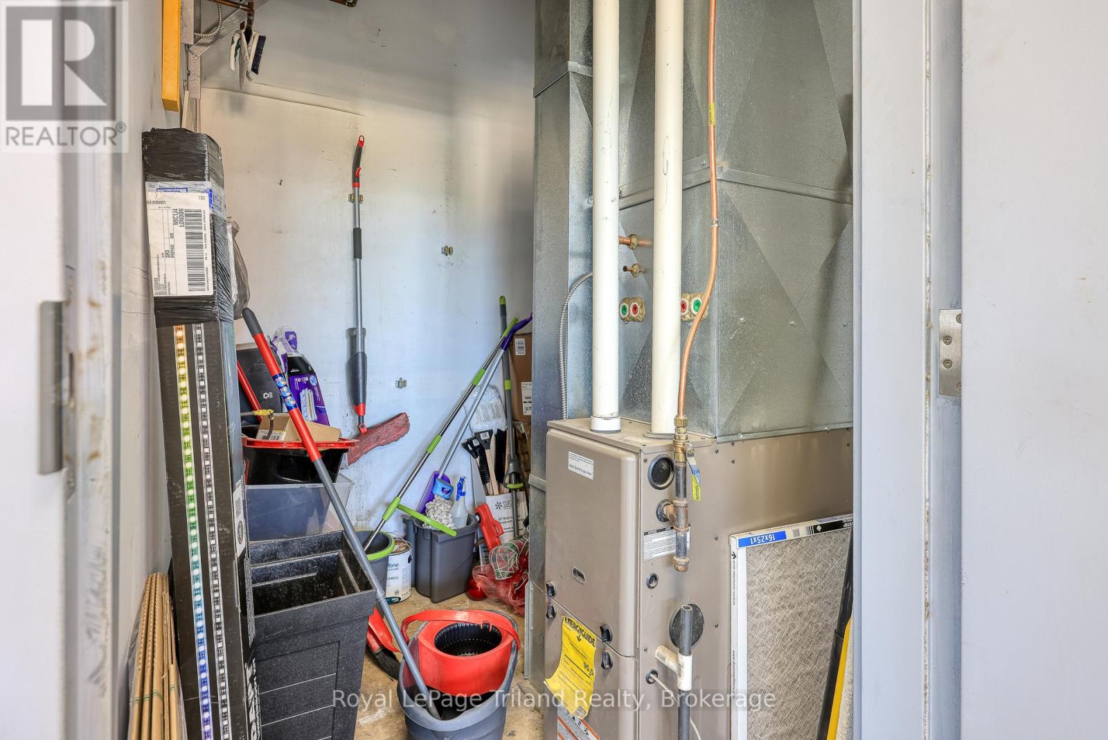 22 Charles Street East Street E, Ingersoll (Ingersoll - South), Ontario  N5C 1J4 - Photo 14 - X12098201