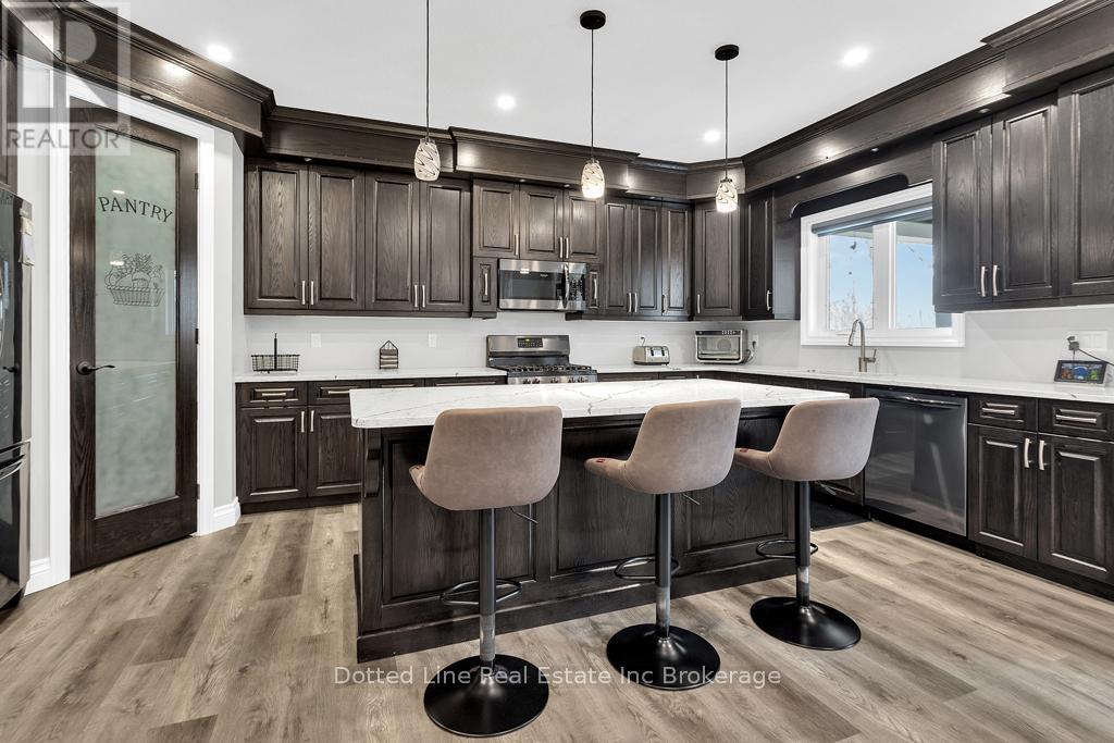 46 St Johns Road W, Norfolk, Ontario  N3Y 4K1 - Photo 6 - X12098228