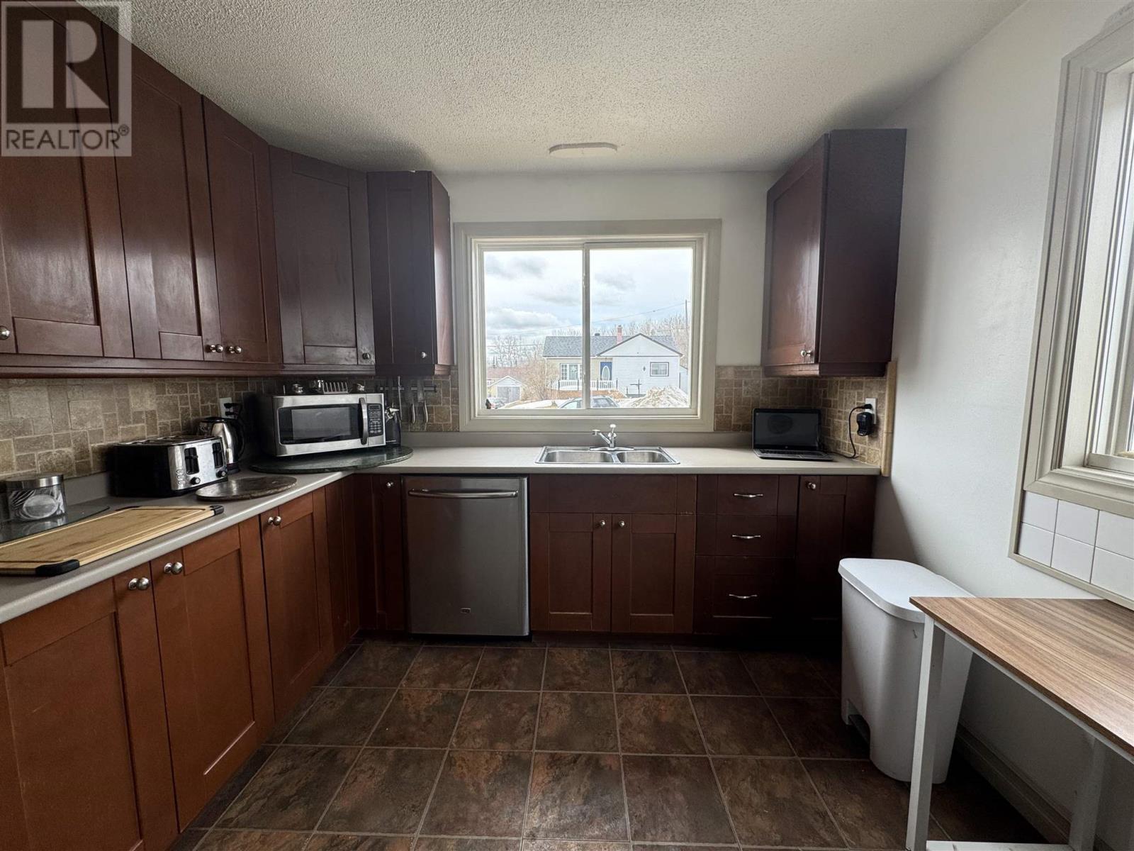 5 Falcon Dr, Manitouwadge, Ontario  P0T 2C0 - Photo 15 - TB250842