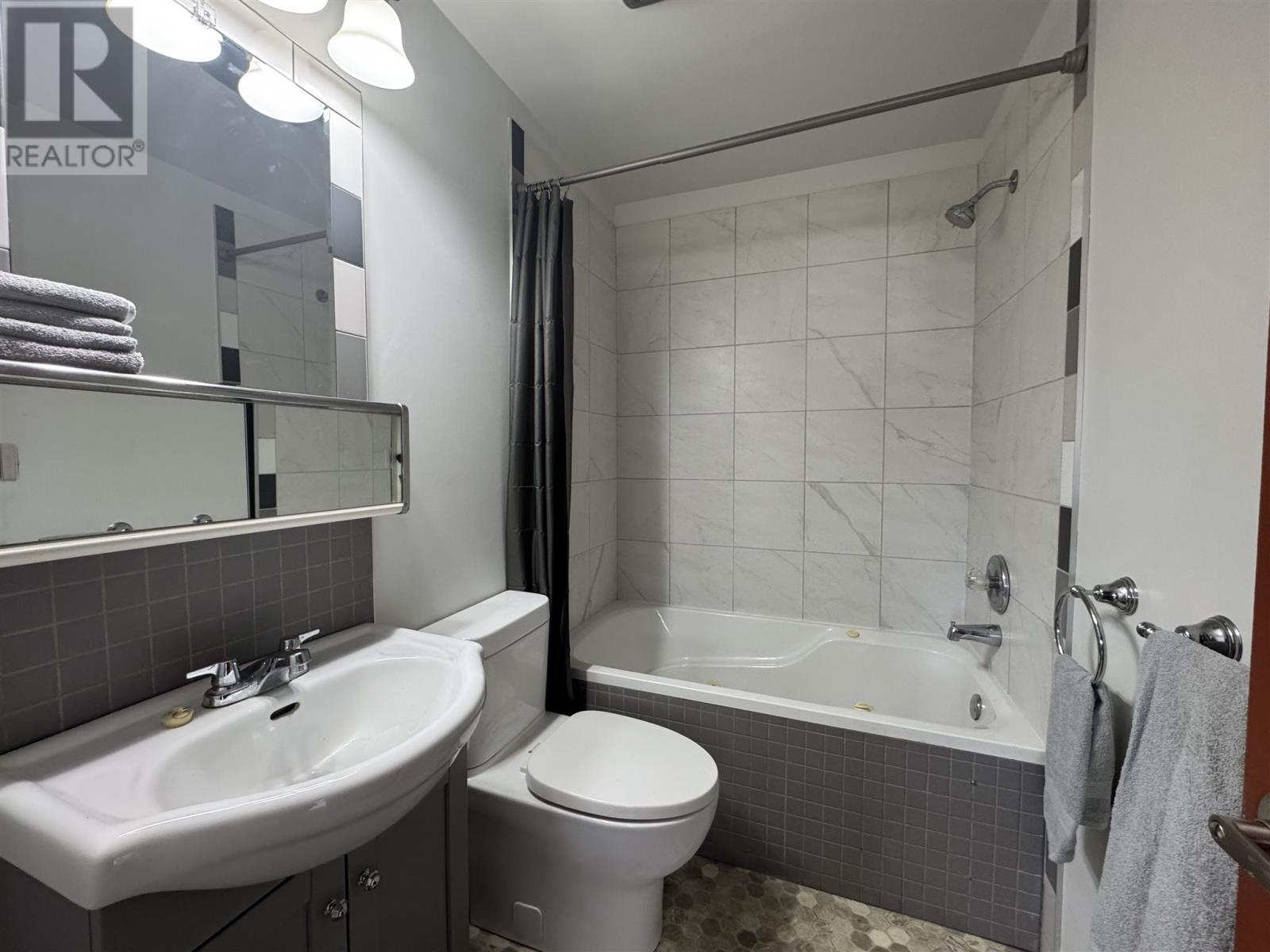 5 Falcon Dr, Manitouwadge, Ontario  P0T 2C0 - Photo 17 - TB250842