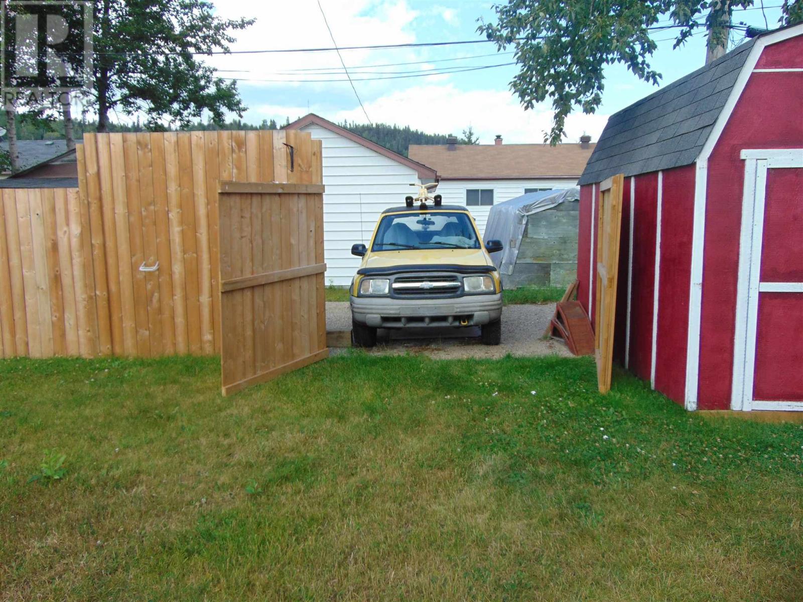 5 Falcon Dr, Manitouwadge, Ontario  P0T 2C0 - Photo 4 - TB250842