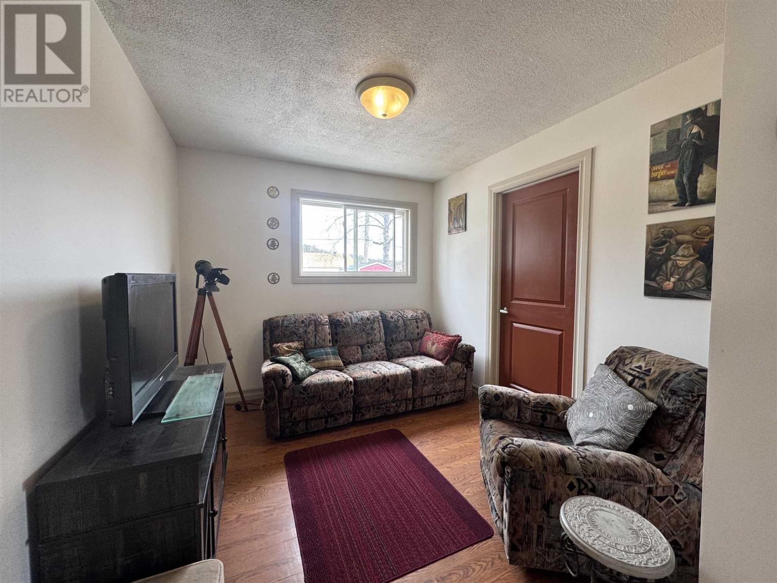 5 Falcon Dr, Manitouwadge, Ontario  P0T 2C0 - Photo 8 - TB250842