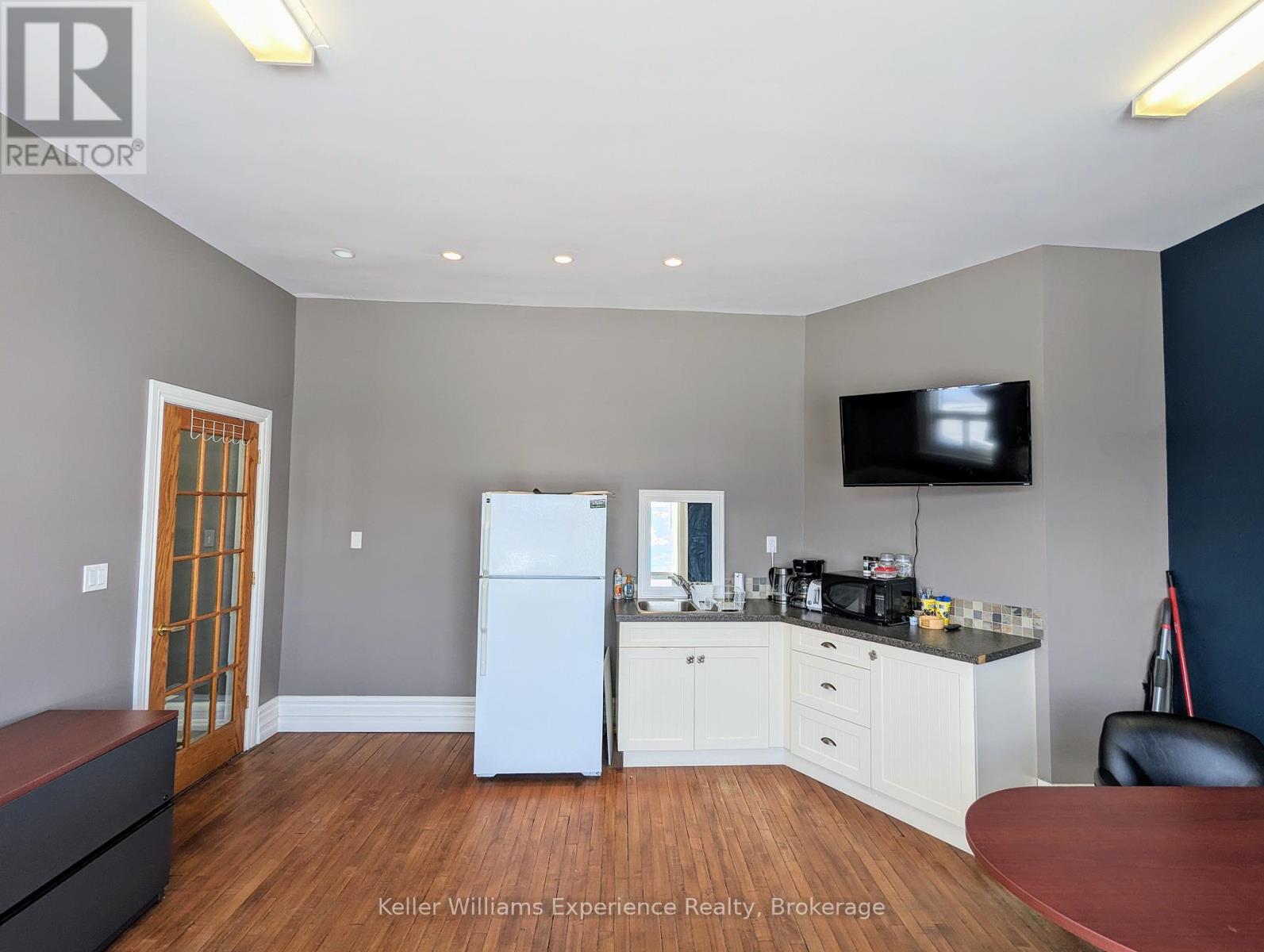 5 - 212 King Street, Midland, Ontario  L4R 3L9 - Photo 7 - S12098226